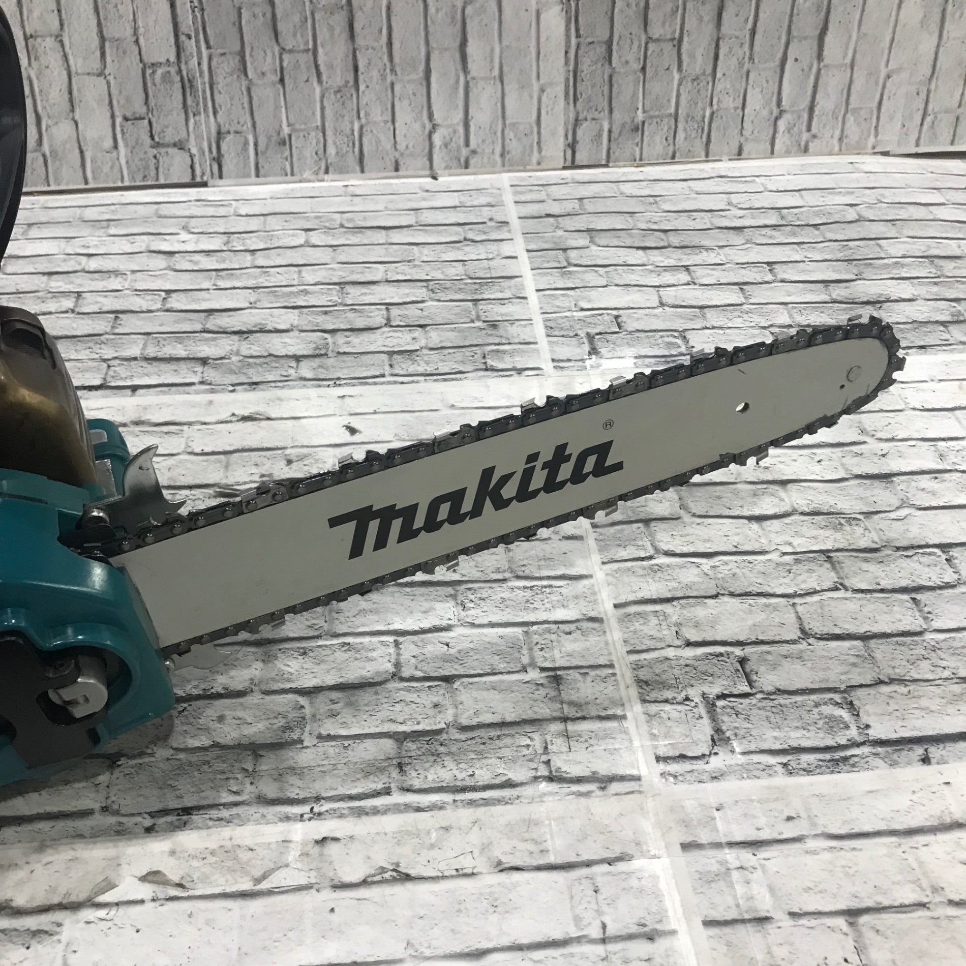 ☆マキタ(makita) 350mmエンジンチェンソー MEA3201M【川口店