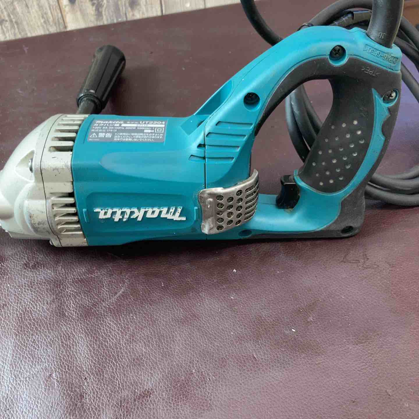 中古品】 マキタ(makita) かくはん機 UT2204 100v 電動ミキサー