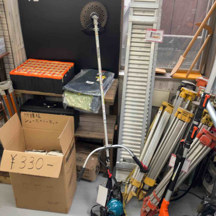 【動作確認済み 店頭受取り限定】【432】マキタ(makita) エンジン刈払機 MEM2102U　チョークのつまみが壊れている。【戸田店】