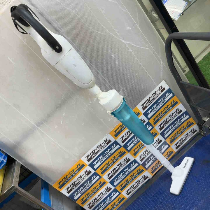 ◇マキタ(makita) コードレスクリーナー CL180FDZW【草加店】