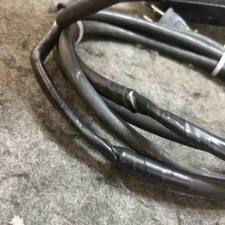 マキタ(makita) 100mmディスクグラインダ 9533B【桶川店】