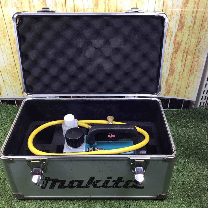 ★マキタ(makita) コードレス真空ポンプ VP180DZ【川崎店】