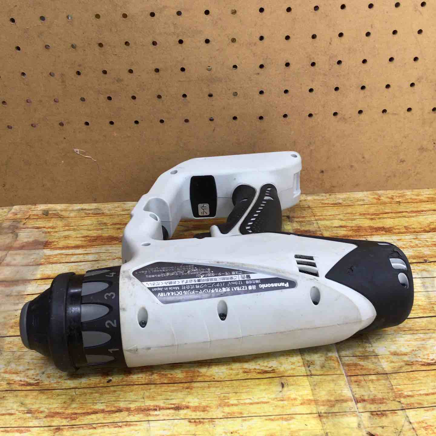 【 USED 】 Panasonic パナソニック 　充電式 マルチハンマドリル　EZ7840 【博多店】 SDSプラス　★ 14.4V 4.2Ahバッテリー 2個付き★ Panasonic EZ78A1 充電式マルチハンマドリル（14,4V&frasl;18V兼用デュアル