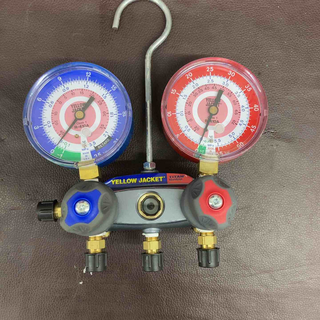 【未使用品(店頭展示品)】 アサダ(Asada) マニホールドゲージ キット R410A YELLOW JACKET 長期保管品 【東大和店】