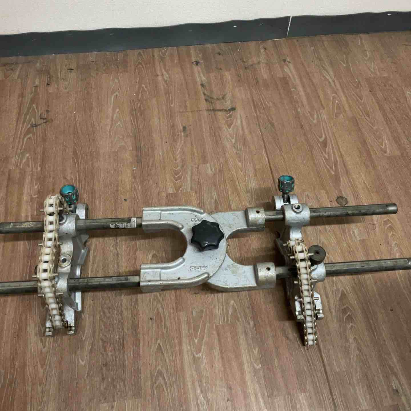 松阪鉄工所 MCC ソケットベンドチーズクランプ 200A ESEI-20N？ 【桶川店】 松阪鉄工所 MCC ソケットベンドチーズクランプ 200A ESEI-20N？ 【桶川