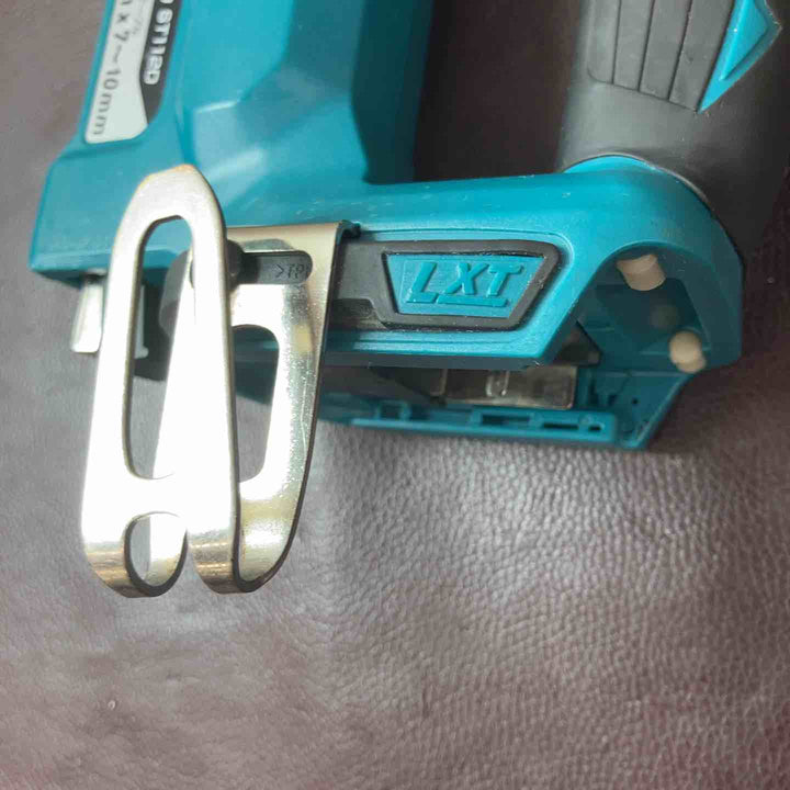 【中古品】 マキタ(makita) コードレスタッカ  ST112DZ RT線 充電式タッカー 【東大和店】