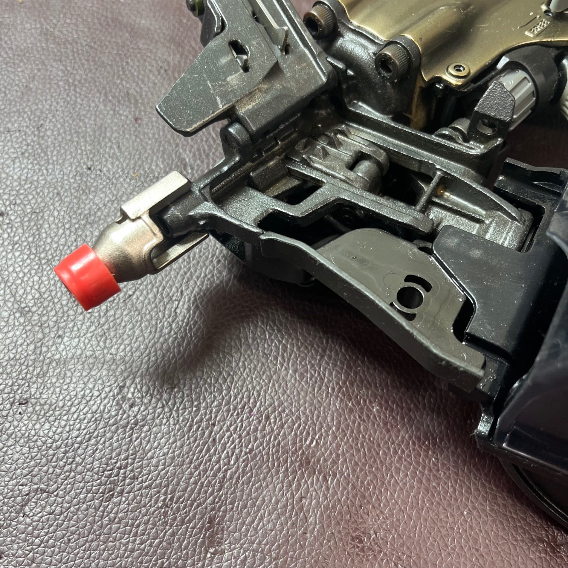 中古品】 ハイコーキ(HIKOKI ※旧:日立工機) 高圧エア釘打ち機 NV50H2(S