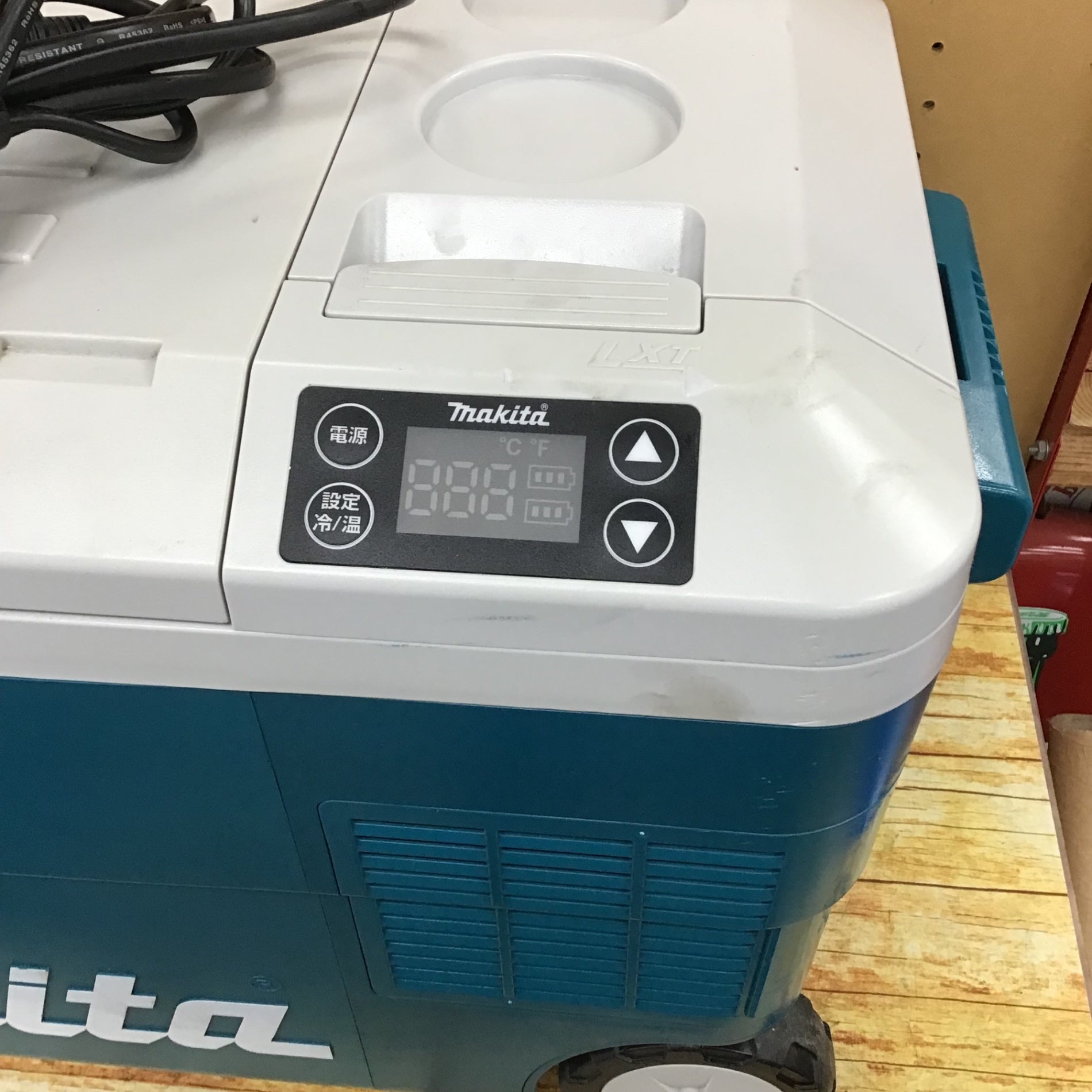 マキタ(makita) 【中古品】☆マキタ(makita) コードレス冷温庫 CW180DZ 
