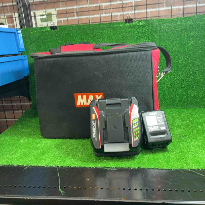 【中古品】 マックス (MAX) コードレス防じん丸のこ PJ-CS53CDP-BC/1850A 【藤沢店】