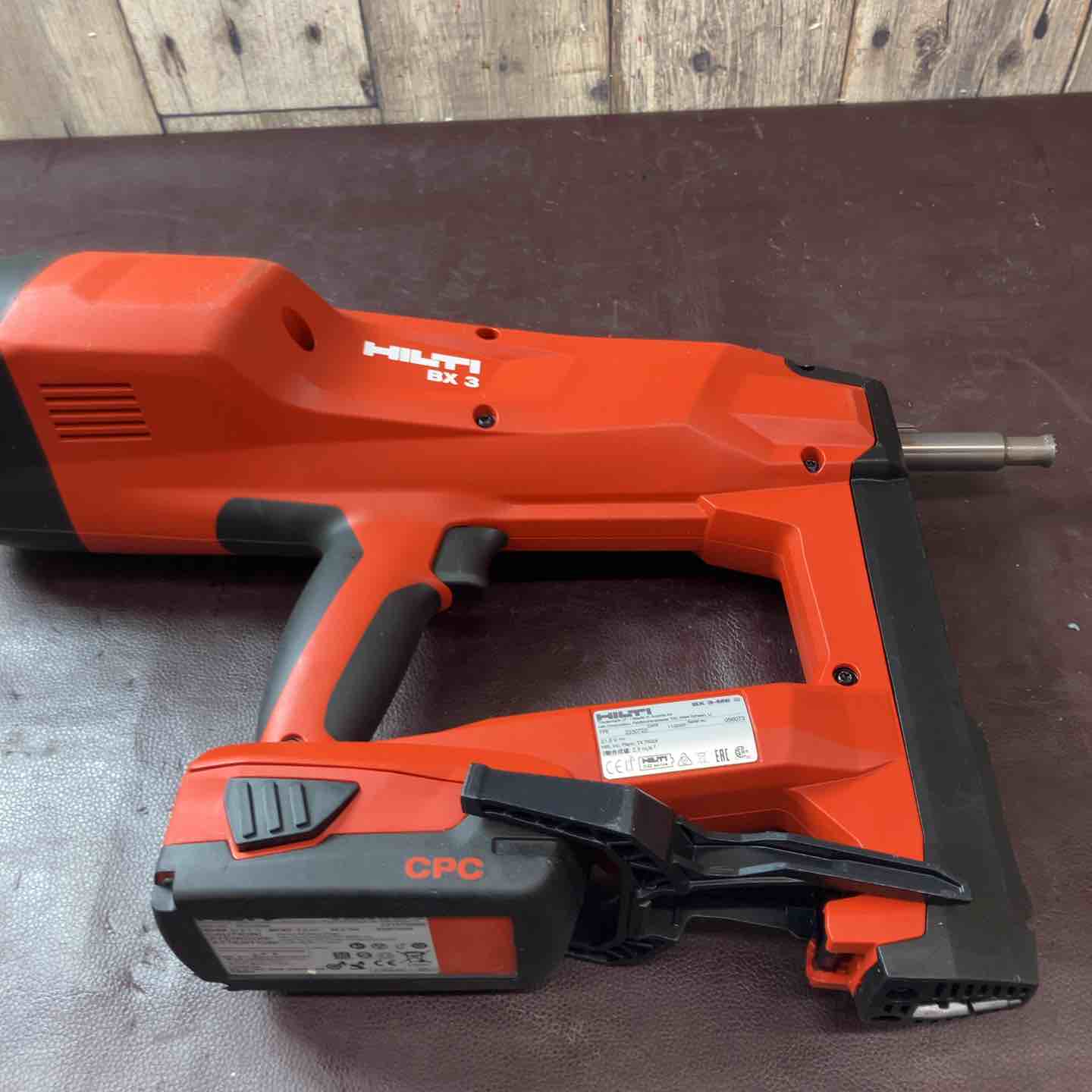 中古品】 HILTI バッテリー式鋲打ち機 BX3-ME P2/2.6Ahコンボ 充電式鋲