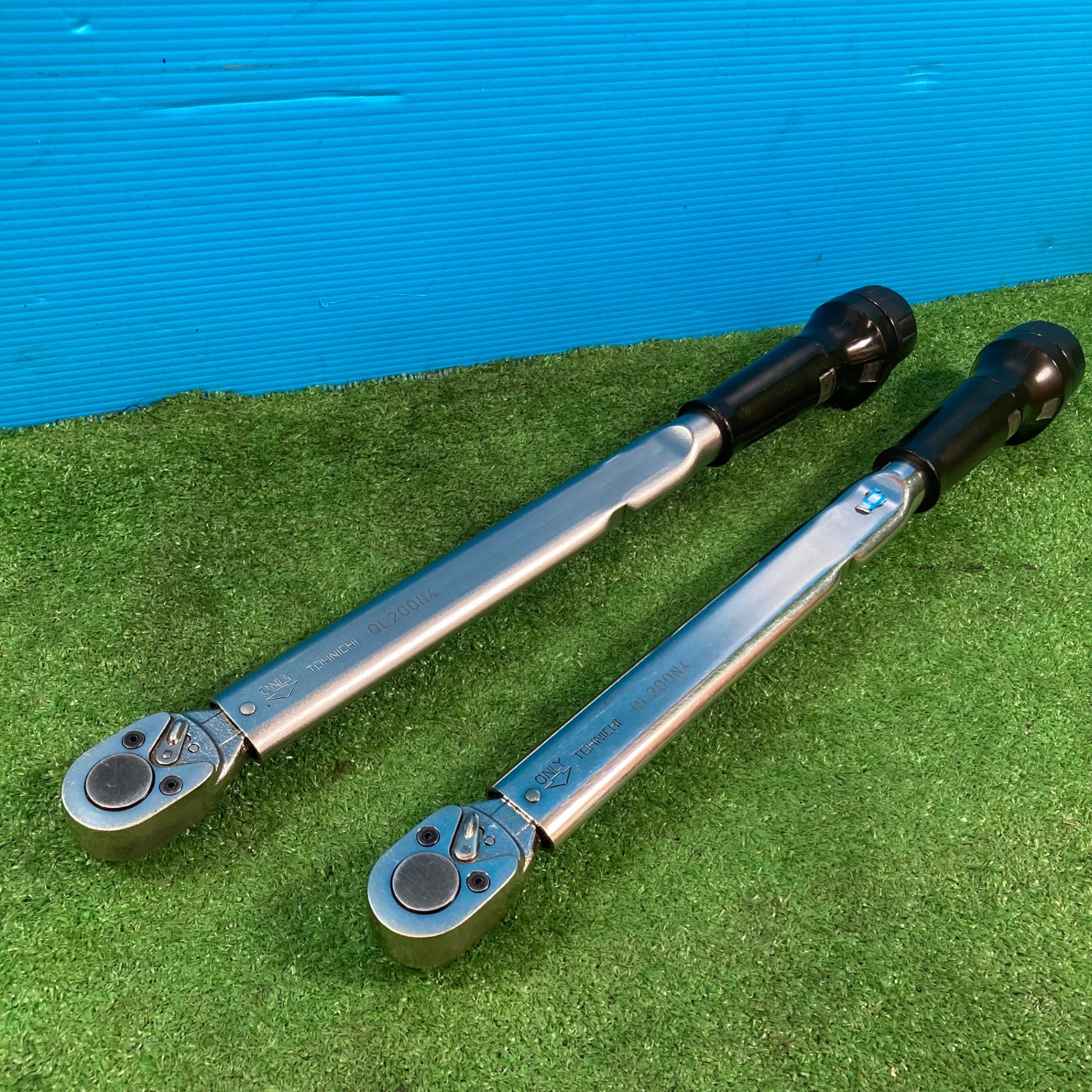 中古品】◇東日(TOHNICHI) プレセット形トルクレンチ QL200N4 2本