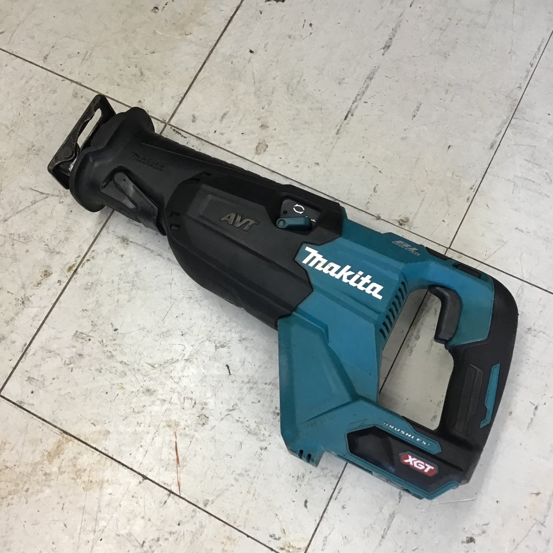 【中古品】 マキタ/makita コードレスレシプロソー・JR002GZ 【鴻巣店】