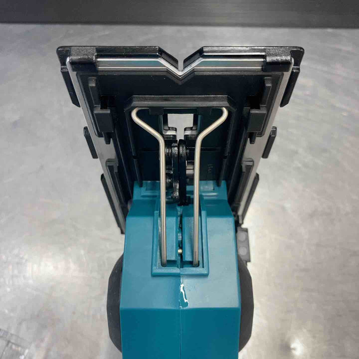 【中古美品】 マキタ(makita) 18V コードレスボードカッタ SD180DZ 本体のみ 【東大和店】