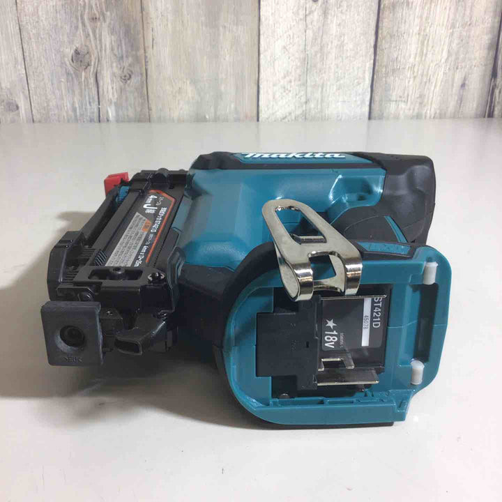 ★マキタ(makita) コードレスタッカー ST421DZK【戸田店】