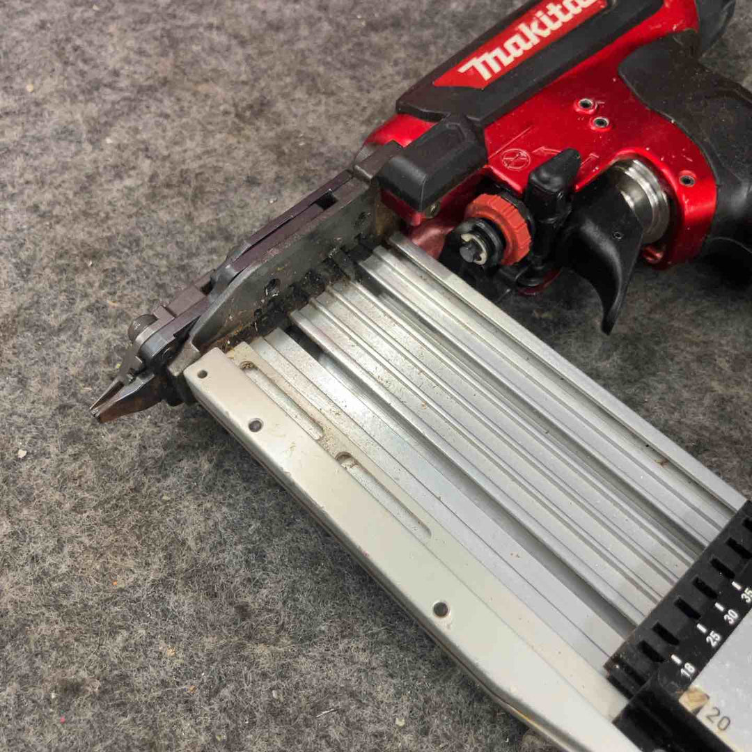 ★マキタ(makita) 高圧ピンネイラ AF502HP【鴻巣店】