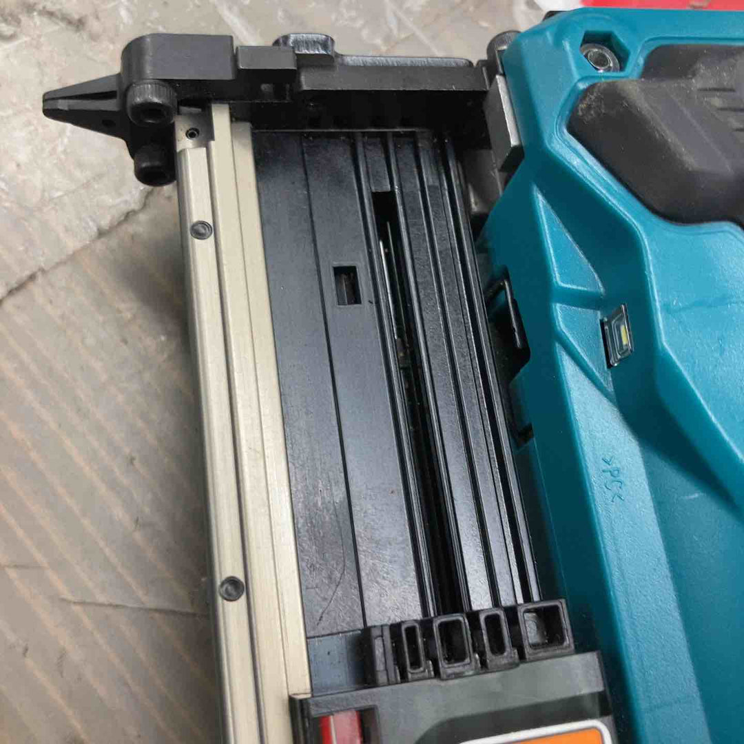 ★マキタ(makita) コードレスピンネイラ PT353DZ　本体のみ、18V対応【戸田店】