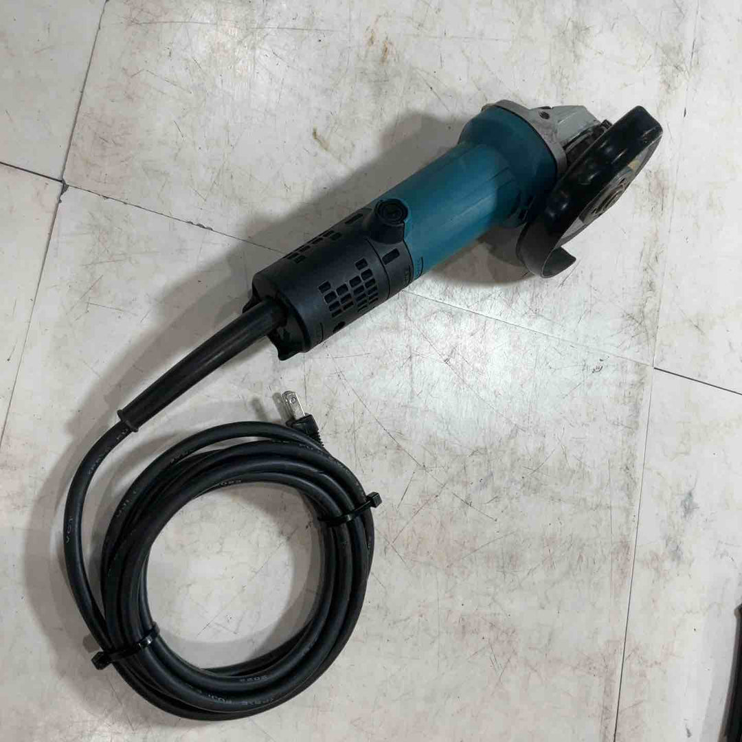 ☆マキタ(makita) 125mm ディスクグラインダ 9535B【川口店】