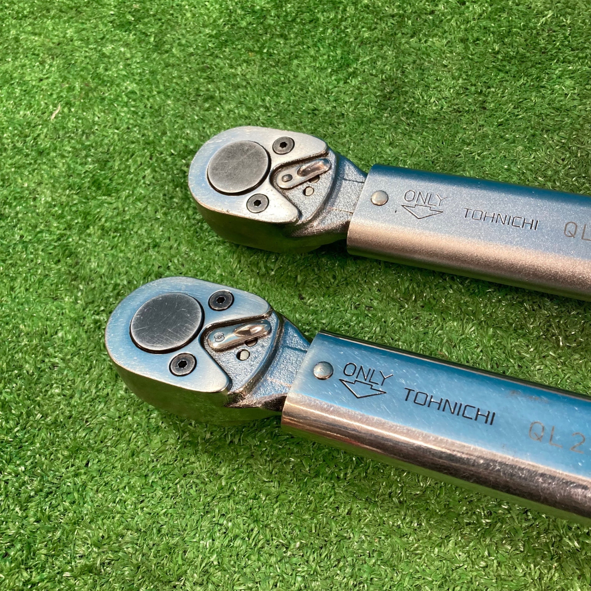 中古品】◇東日(TOHNICHI) プレセット形トルクレンチ QL200N4 2本