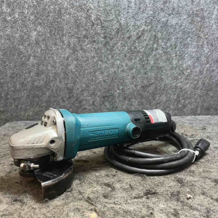マキタ(makita) 100mmディスクグラインダ 9533B【桶川店】