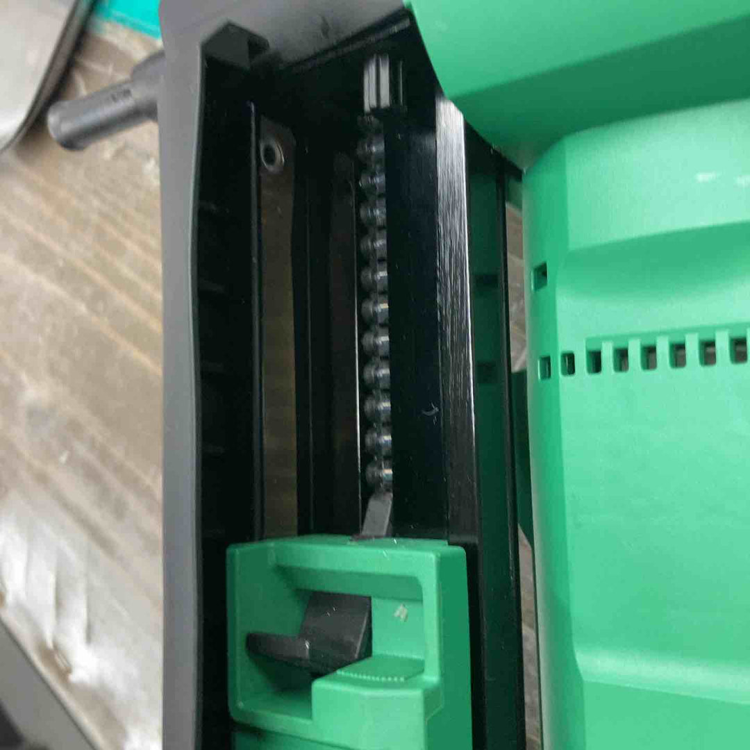 ★ハイコーキ(HIKOKI) コードレスコンクリート釘打機 NC1840DA(NN)(本体のみ)【戸田店】