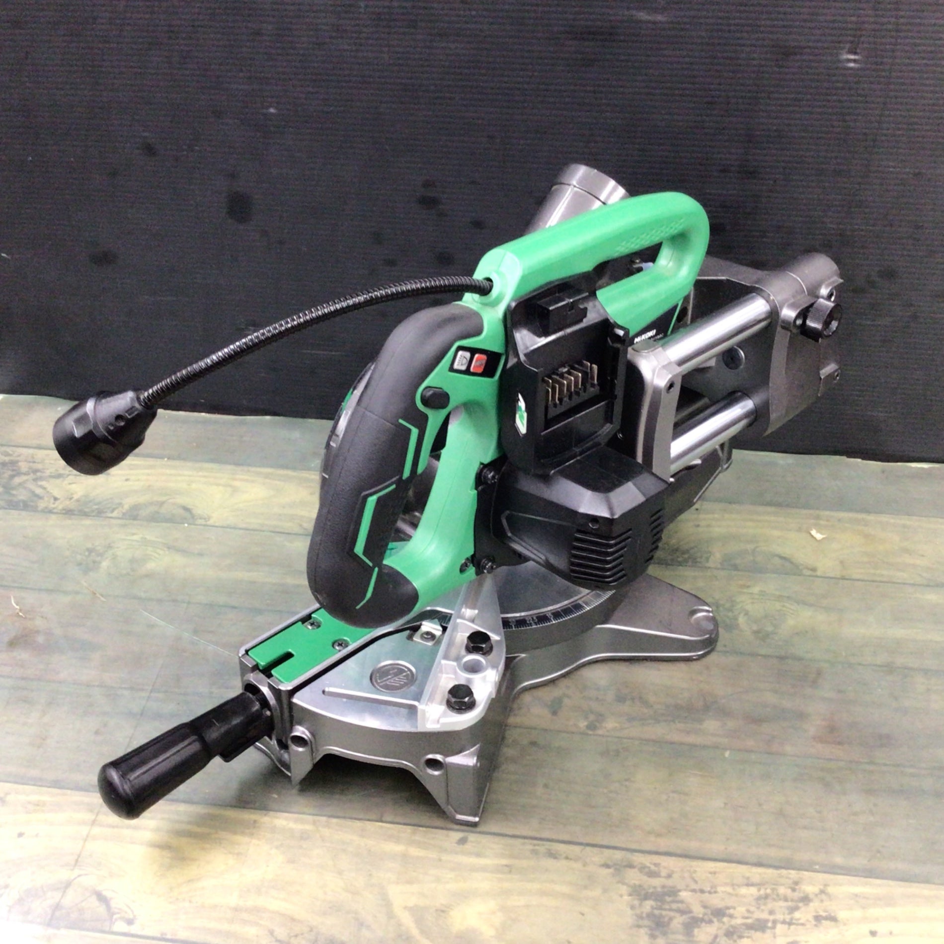 ハイコーキ(HIKOKI ※旧:日立工機) コードレス卓上スライド丸のこ