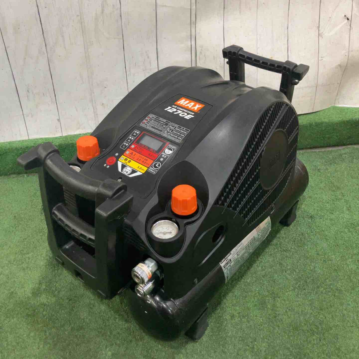 【現状品】★マックス(MAX) エアコンプレッサー AK-HH1270E_ブラック 保証なし 動作確認済【川口店】 現状品】☆マックス(MAX) エアコンプレッサー AK-HH1270E_ブラック