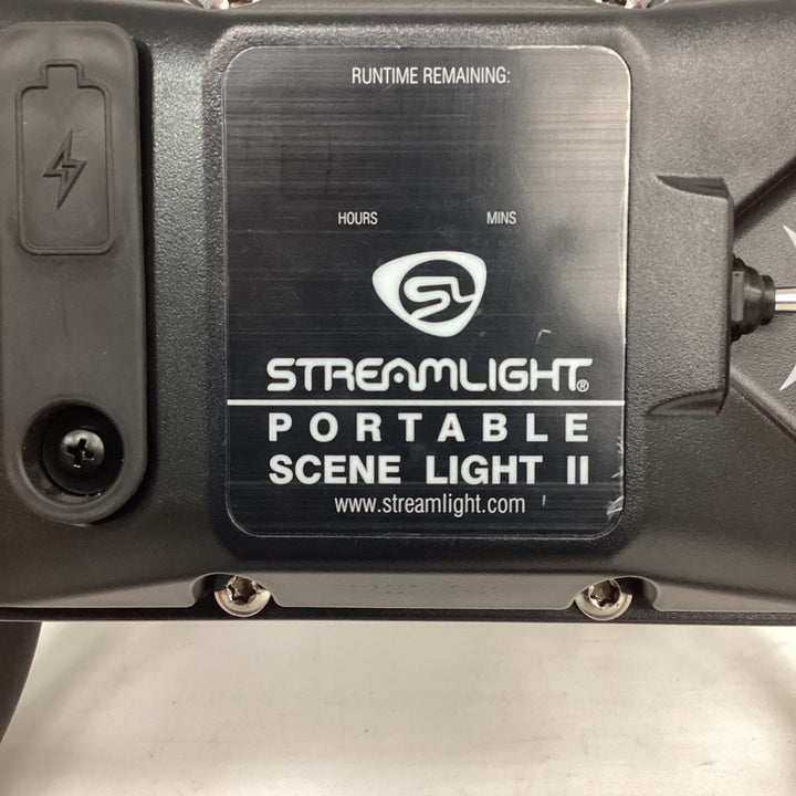 ▼streamlight 充電式ポータブルシーンライト2 最大輝度10000lm 100V対応【狭山】