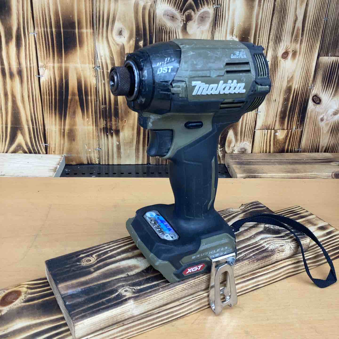 MAKITA マキタ インパクトドライバ TD173D ブルー 本体のみ 未使用に 