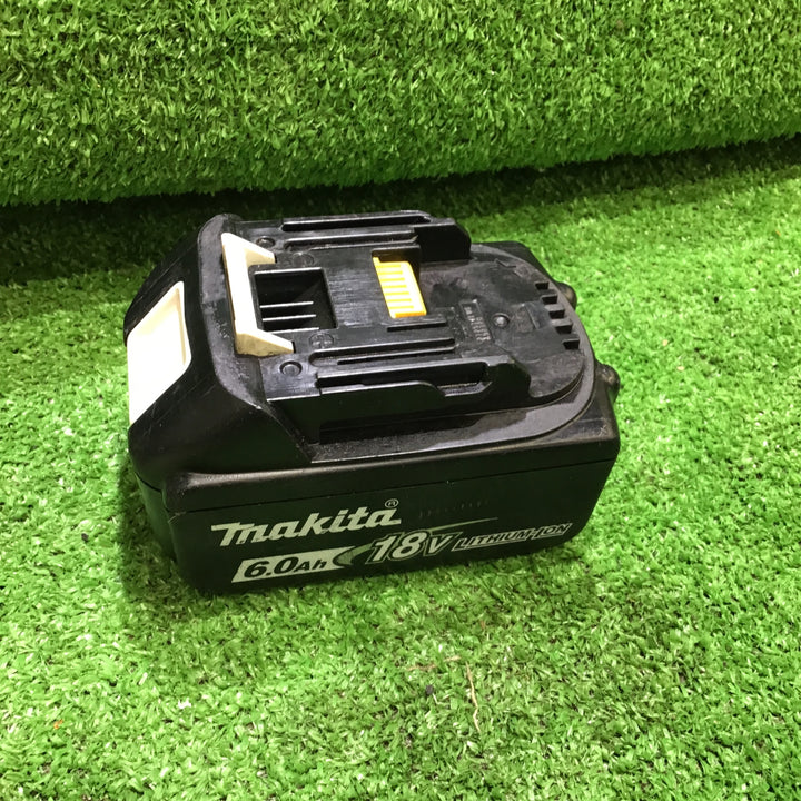 【美品・バッテリ1個付き！集塵アタッチメント付き！】マキタ(makita) コードレスマルチツール TM51DZ【桶川店】