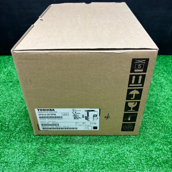【未使用品】東芝 VFS15-2075PM  産業用インバーター 多機能 小型インバータ 三相モーター用【電材館越谷店】