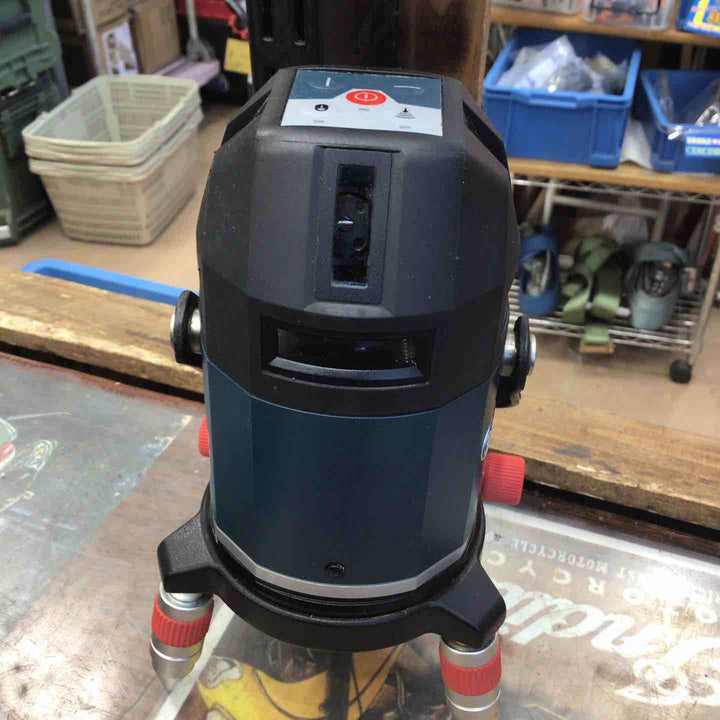 〇ボッシュ(BOSCH) 電子整準方式 ・レーザー墨出し器 GLL8-40E【草加店】