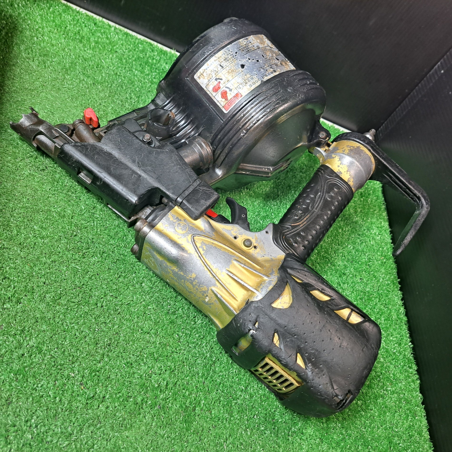 ☆ハイコーキ(HIKOKI ※旧:日立工機) 高圧エア釘打ち機 NV90HMC
