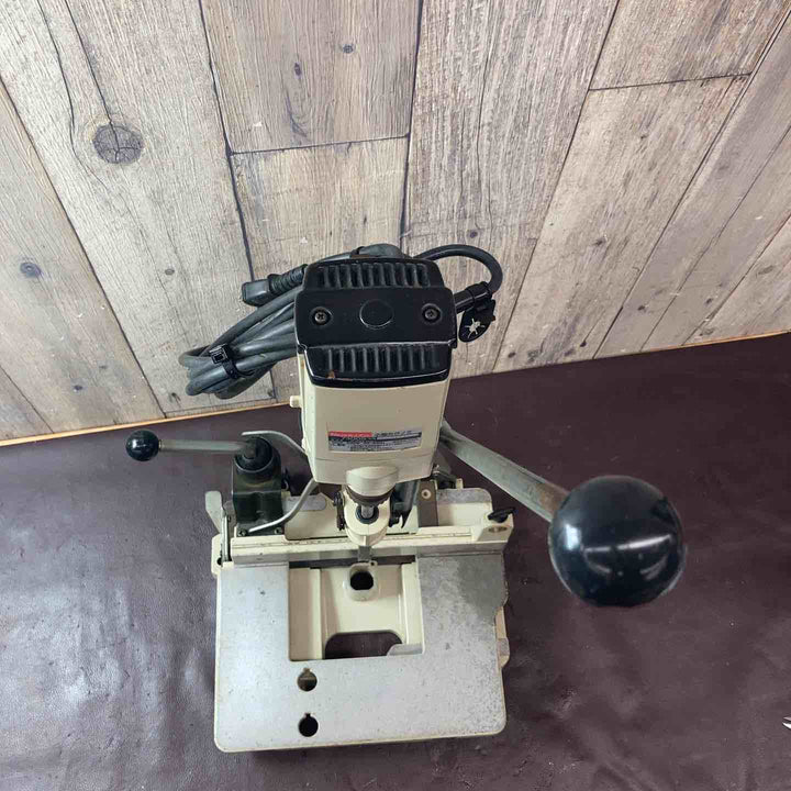 【中古品】マキタ(makita)小型角ノミ 7300S【東大和店】