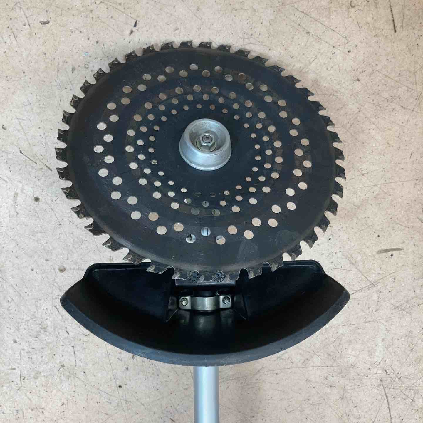 中古品/店頭受取り限定】丸山製作所 BIG-M エンジン刈払い機 KC26NX1