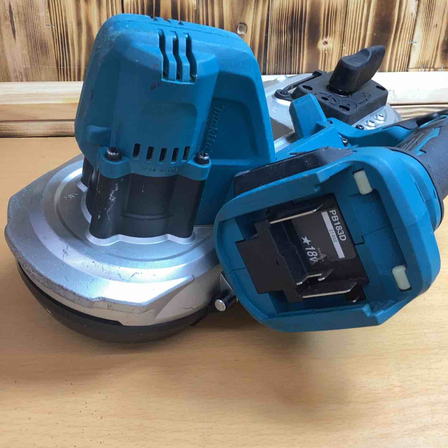 【中古】 マキタ PB183DZ 充電式ポータブルバンドソー 【ハンズクラフト宮崎新名爪店】 マキタ（makita） PB183DZ 充電式ポータブルバンドソー [本体のみ