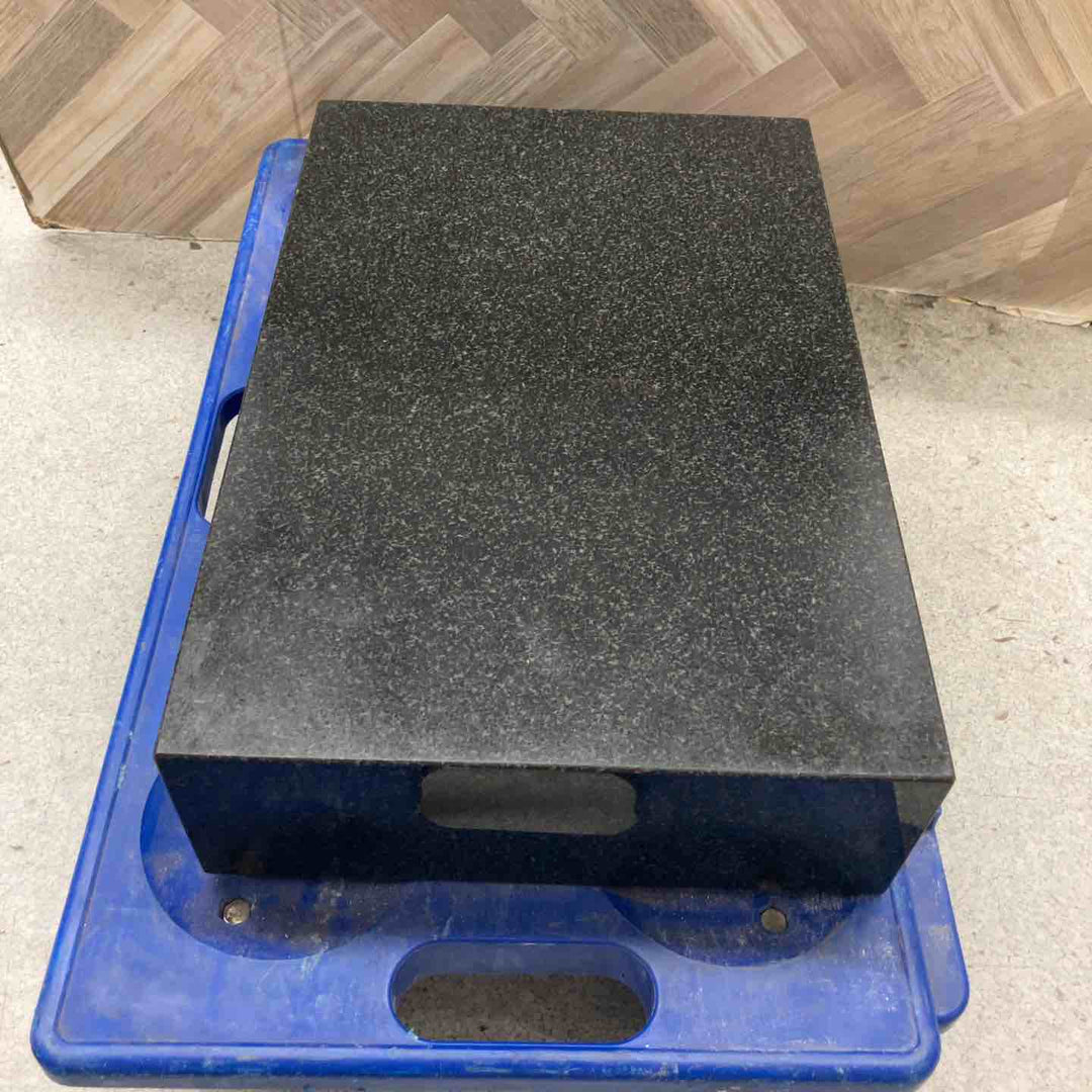 【店頭受取り限定】メーカー 不明石定盤 300×450【八潮店】