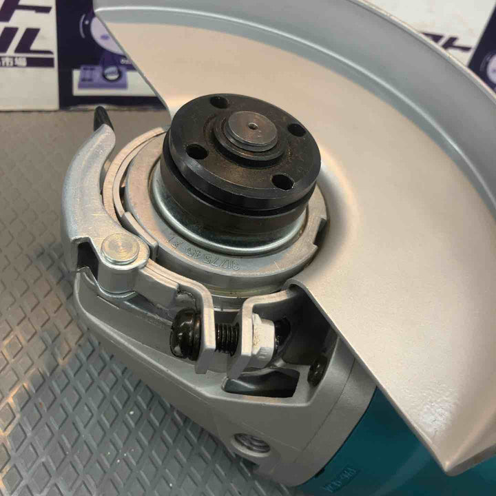 【中古品】マキタ(makita) 180mm電子ディスクグラインダ GA7011C【所沢店】
