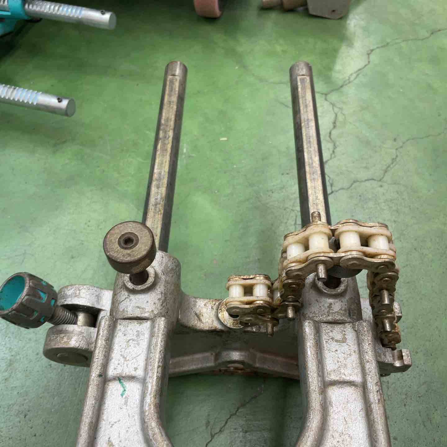 松阪鉄工所 MCC ソケットベンドチーズクランプ 200A ESEI-20N？ 【桶川