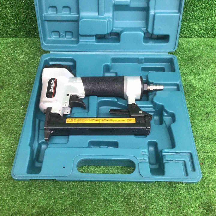 【現状品】 マキタ/makita 4mm常圧エアタッカ AT425BZK 【鴻巣店】