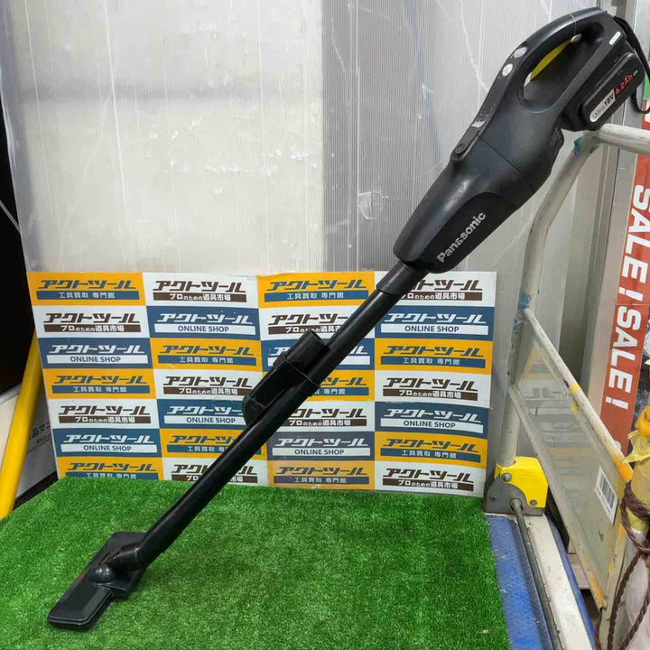 ◇パナソニック(Panasonic) コードレススティッククリーナー ブラック 本体のみ EZ37A3-B【草加店】