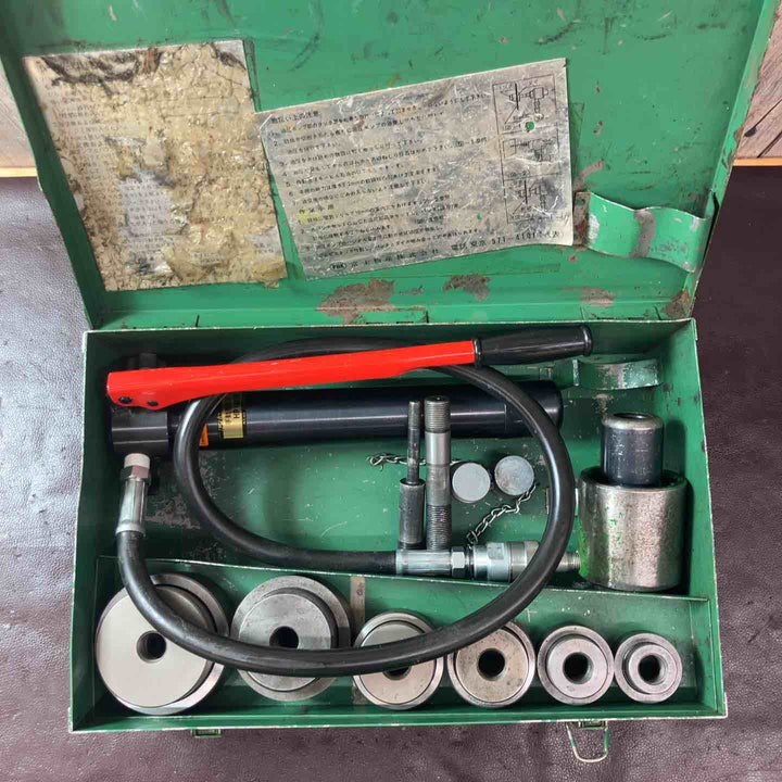 【中古品】 泉精器(IZUMI) 手動油圧式ポンプ HP-180N 【東大和店】