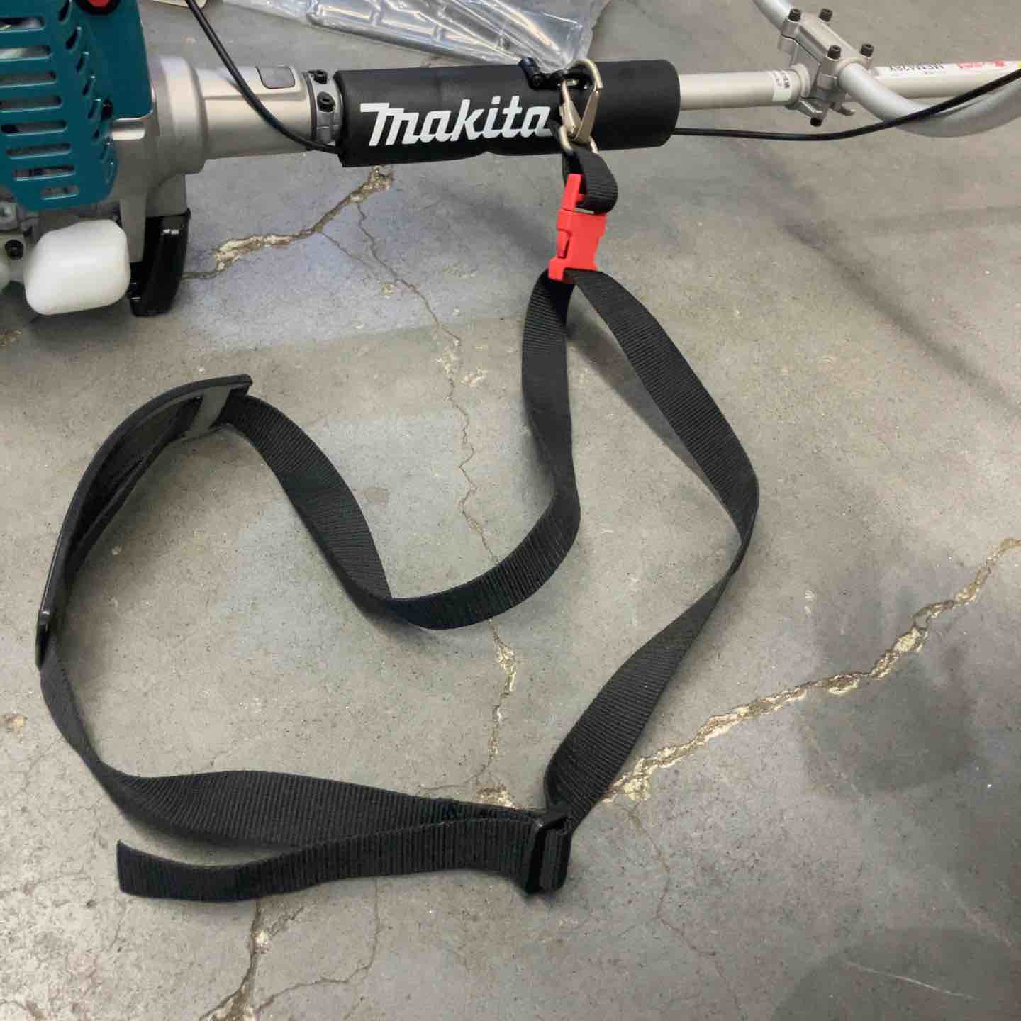 店頭受取り限定】◇マキタ(makita) エンジン刈払機 4スト