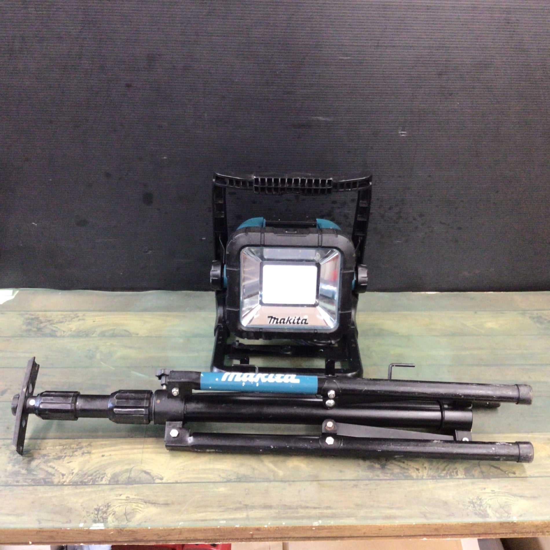 マキタ(makita) コードレスLEDスタンドライト ML805 【東大和店