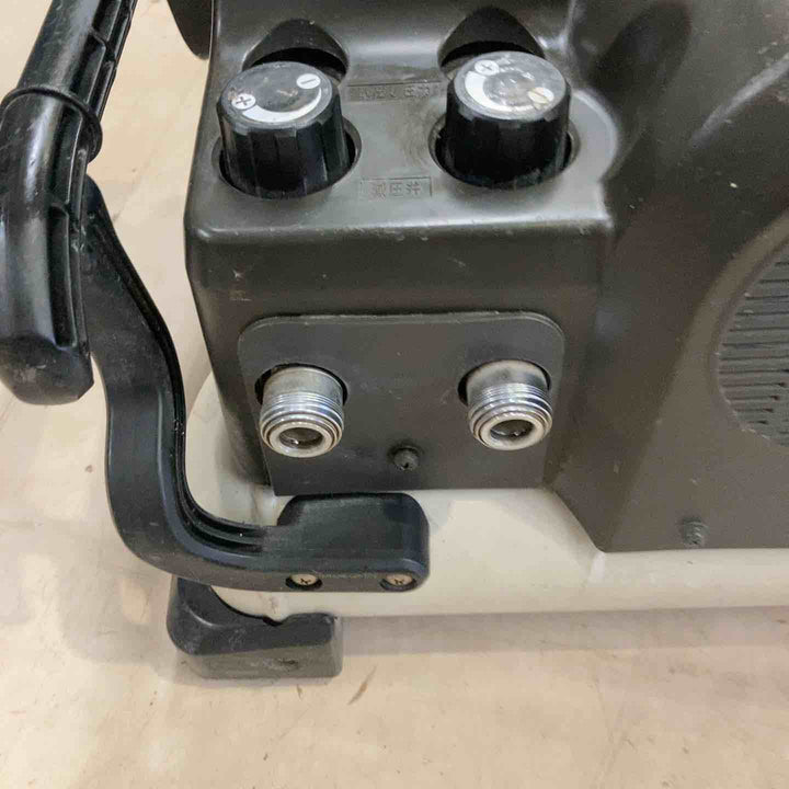 ◇マキタ(makita) 常圧専用エアコンプレッサー AC2211 50Hz【町田店】