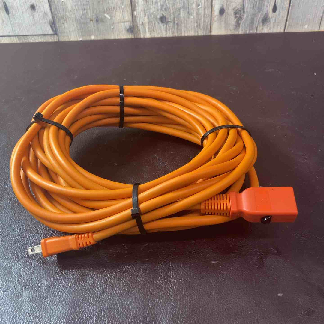 【中古品】マキタ(makita) MUM1600 芝生バリカン【東大和店】