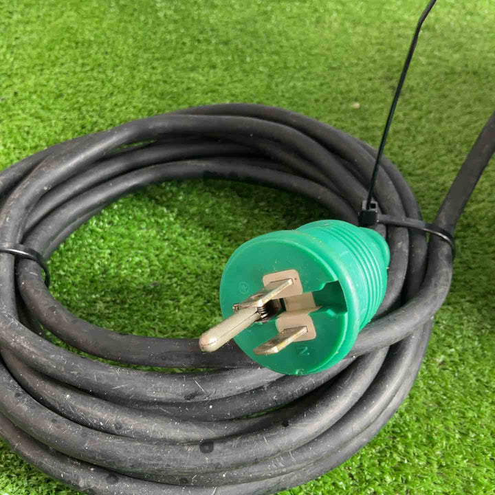 【店頭受取り限定】★マキタ(makita) 集じん機 乾式 484(P)【草加店】