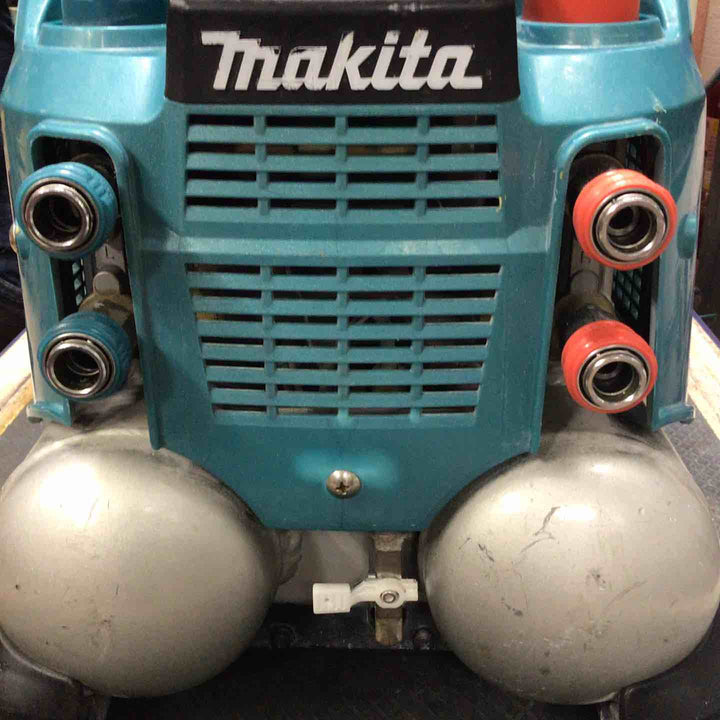 ★マキタ(makita) エアコンプレッサー AC462XS【草加店】