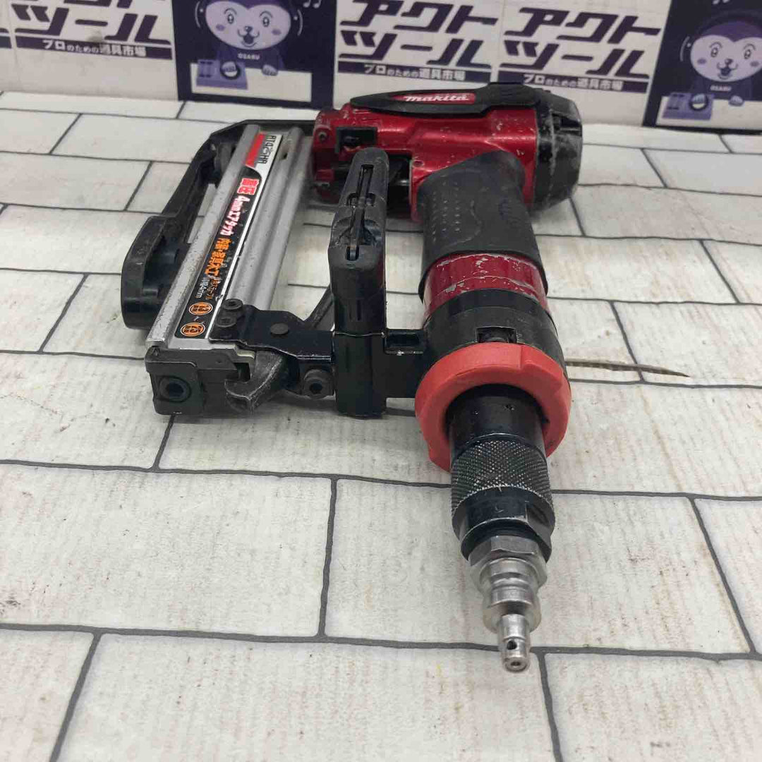 ◇マキタ(makita) 高圧エアタッカ AT425HAK【所沢店】