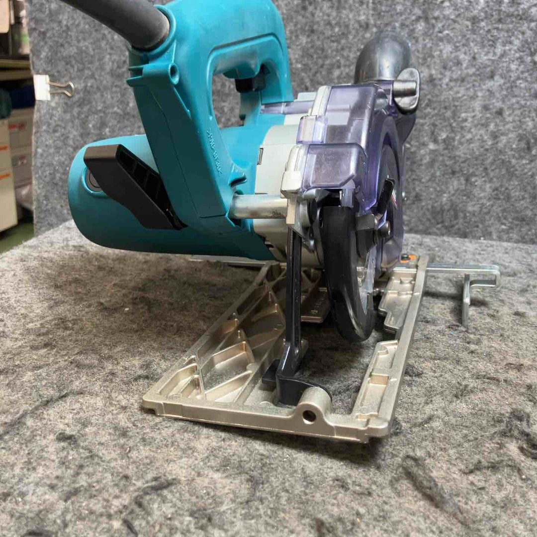 マキタ(makita) 125mm防じん丸のこ 5055FKB【桶川店】