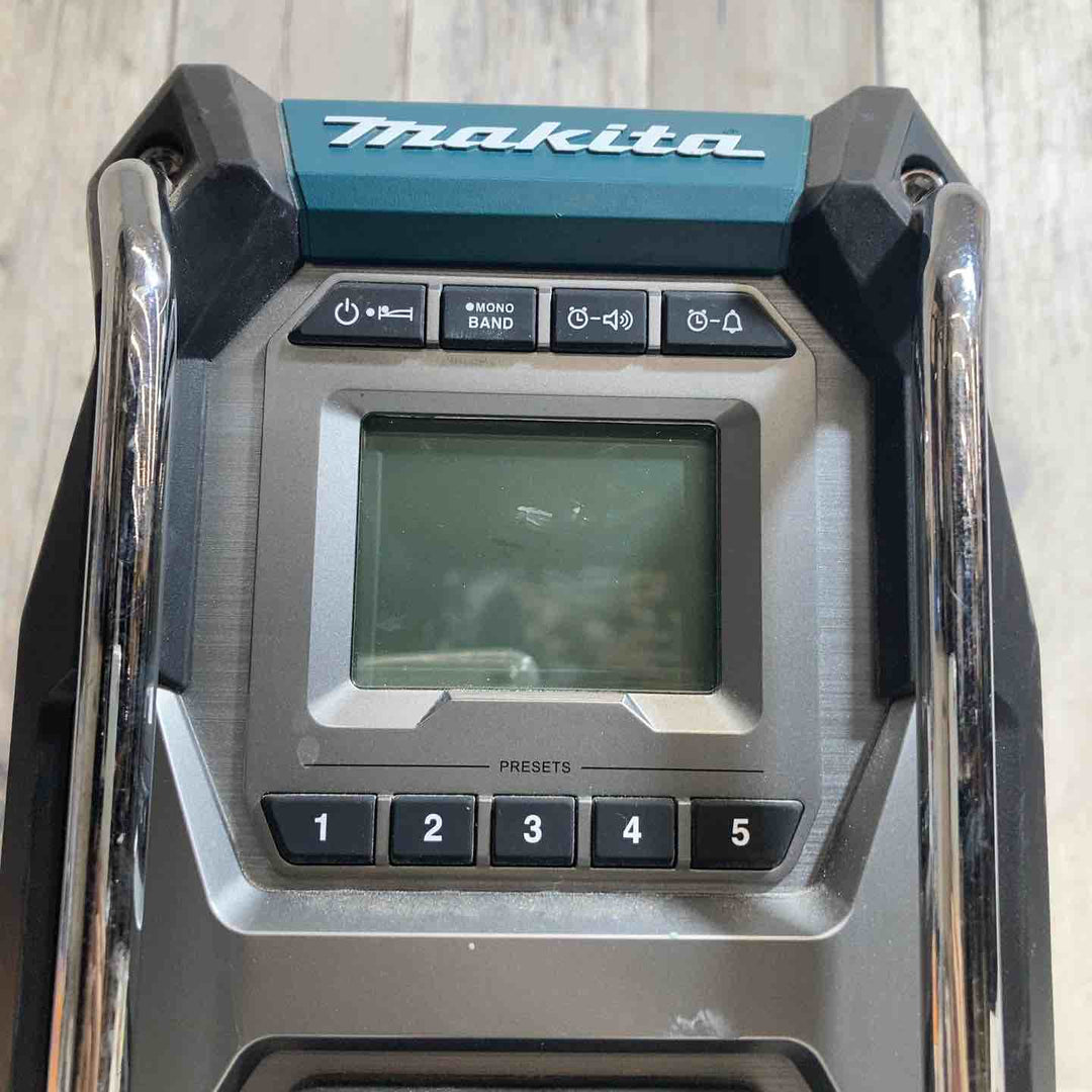 ◇マキタ(makita) 10.8-40Vコードレスラジオ MR001GZ ACアダプタ付き(アダプタ汚れ大)【戸田店】